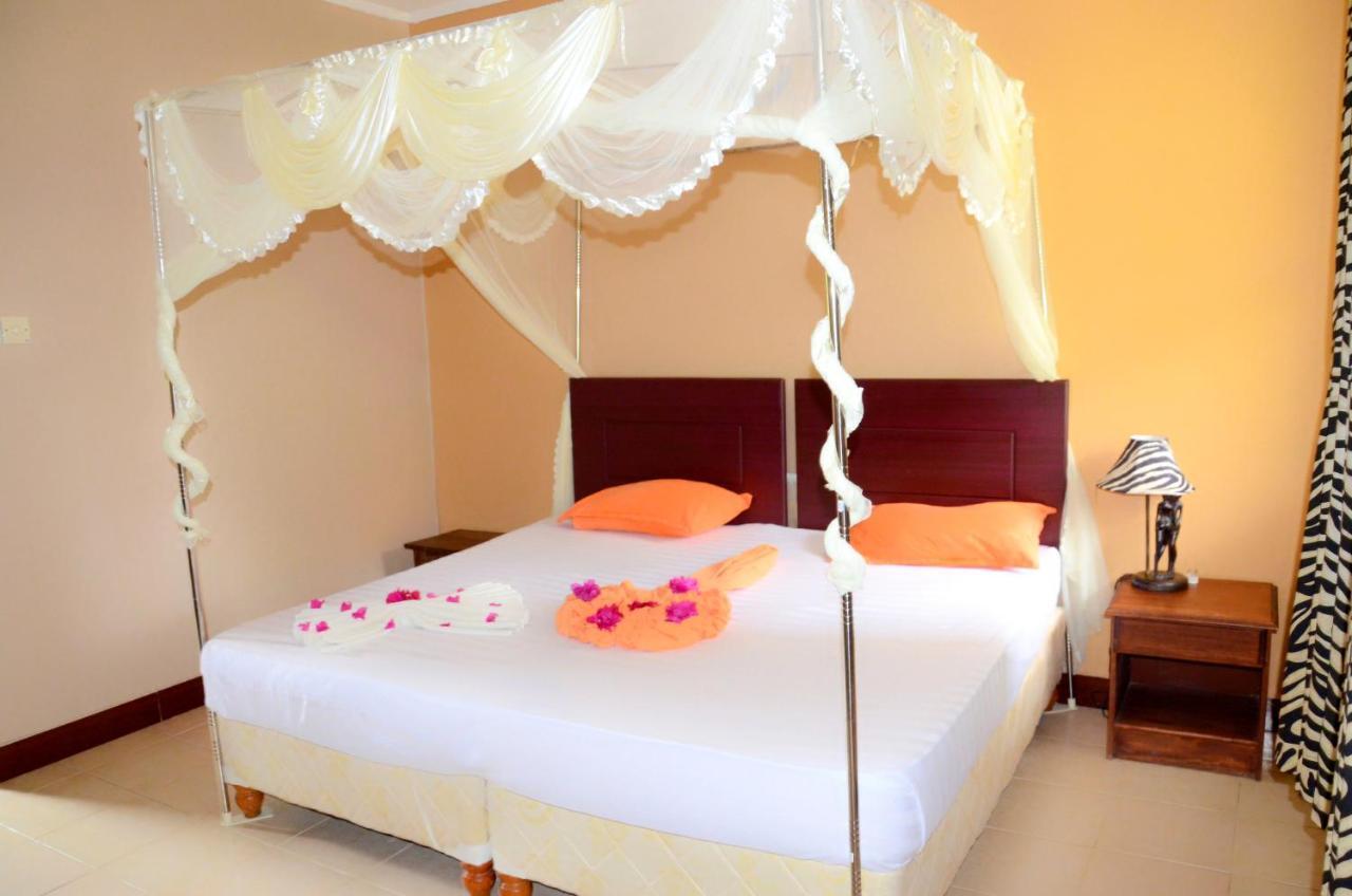 Funky Squids Beach Resort Bagamoyo Exterior foto